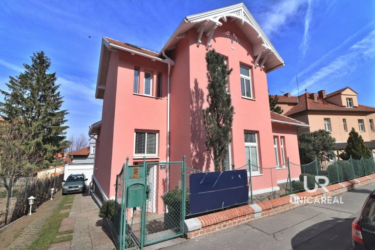 Pronájem kancelářských prostor v secesní vile, Masarykova čtvrť, Brno