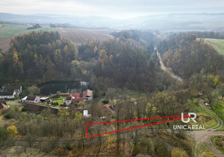 Prodej stavebního pozemku 800 m2 u Letovic