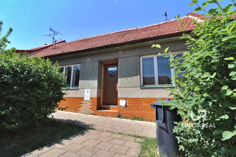 Prostorný, dvougenerační RD v Brně-Líšni, ulice Šimáčkova (CP 220 m2)