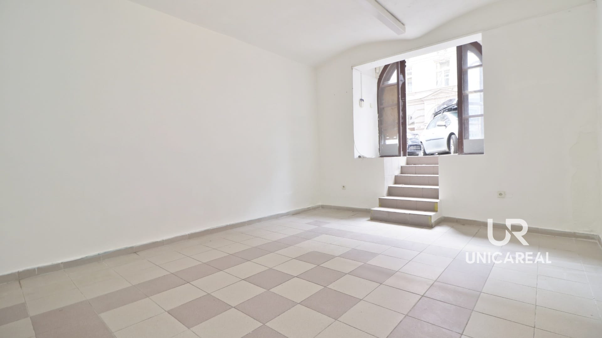 pronajem-komerce-smetanova-brno-mesto-unicareal-3