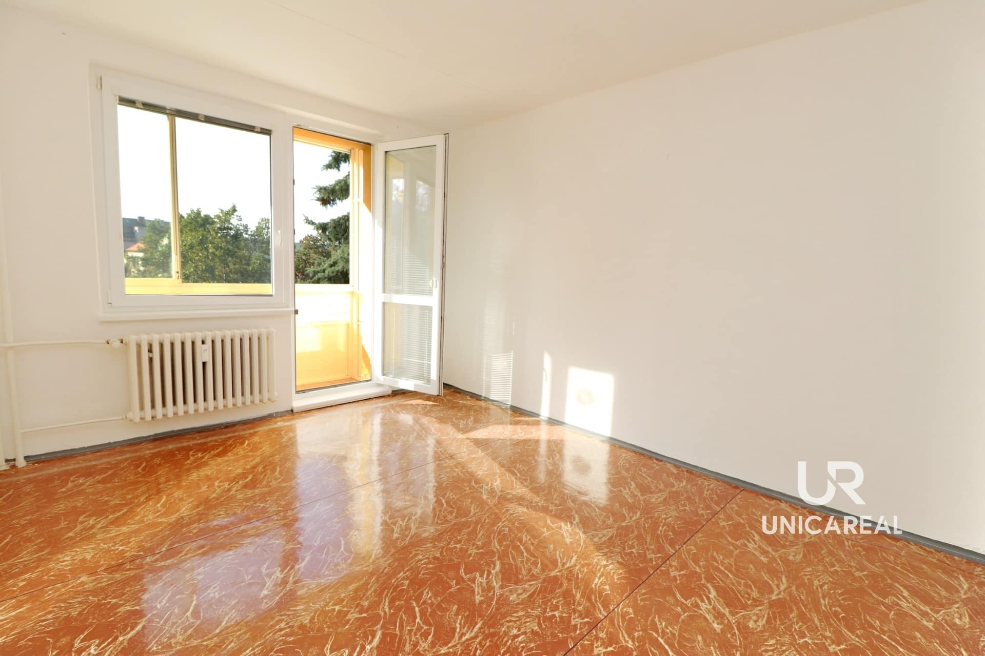 idlochovice-pokoj-s-balkonem