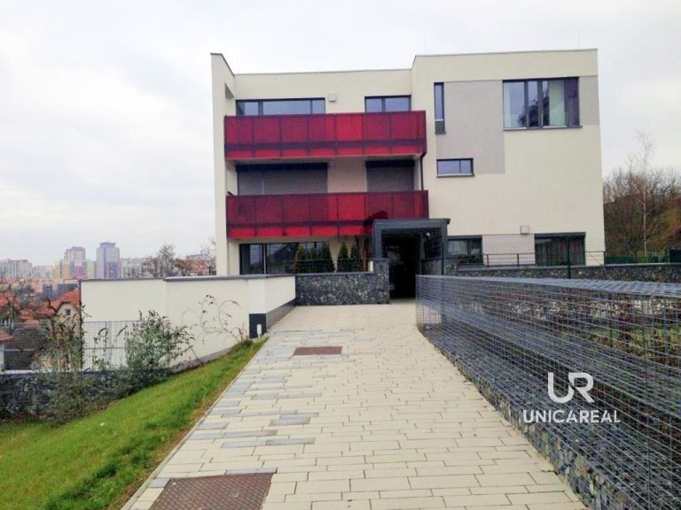 Prodej bytu 2+kk, Praha-Modřany