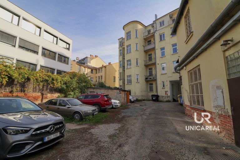 Prodej bytu 3+1 s parkovacím stáním, ul.Nové Sady, Brno- Staré Brno