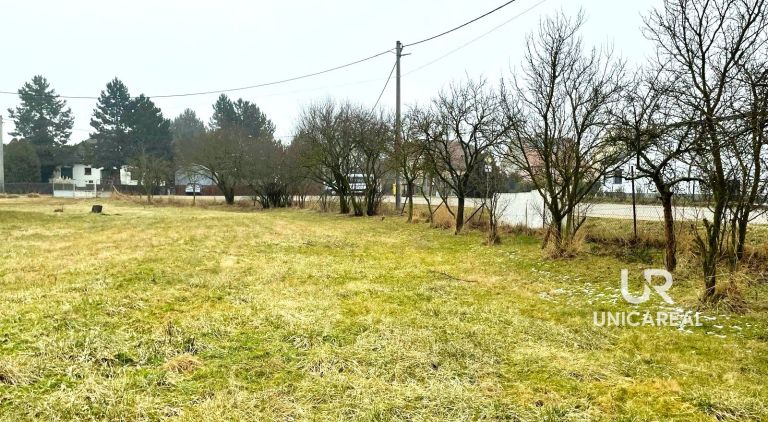 Prodej stavebního pozemku 2 348 m², Kovalovice