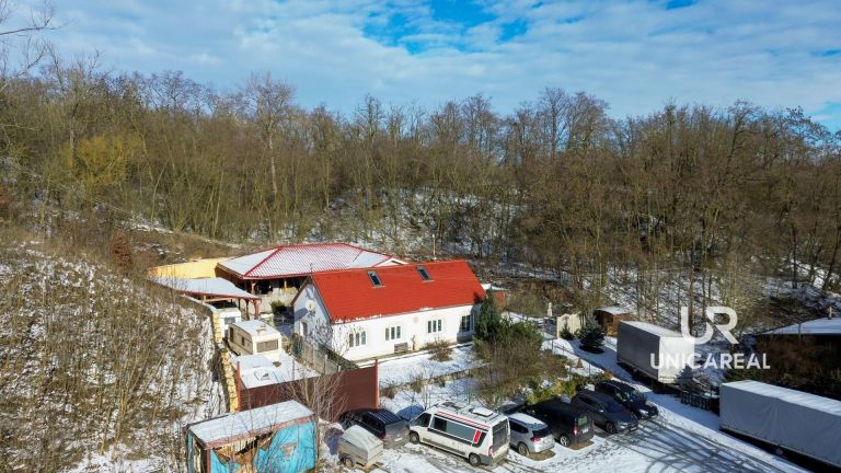 Prodej rodinného domu 250 m², Ořechov