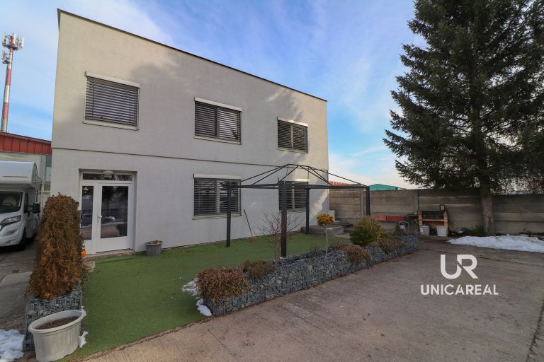 Pronájem komerčního objektu, 167 m² – Moravany u Brna