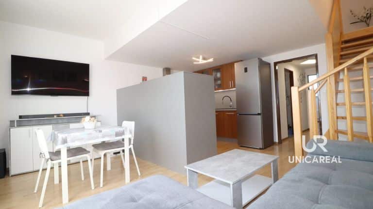 Mezonetový byt 3+kk 77 m², garáž. stání, zahrádka, Velešovice