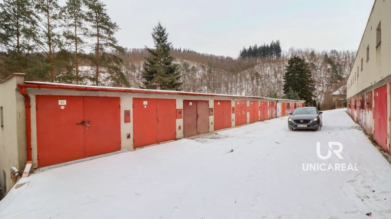 Prodej garáže 20 m², Adamov, Plotní