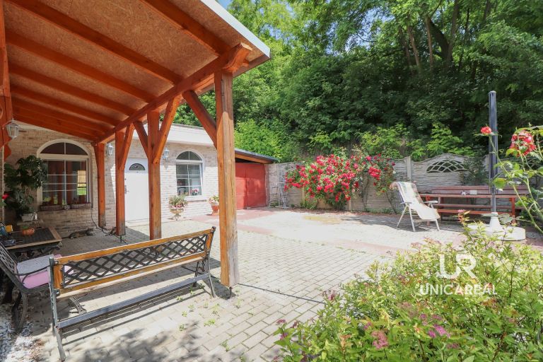 Prodej rodinného domu 230 m², Ořechov