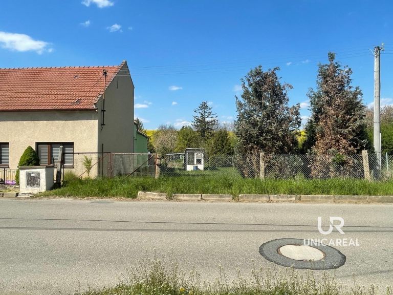 Prodej stavebního pozemku 965 m², Kojátky