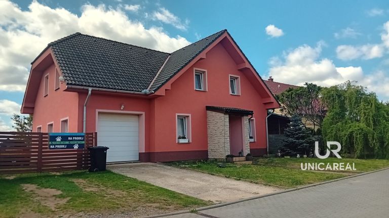 Prodej rodinného domu 6+kk, pozemek 651 m² – Božice, okres Znojmo