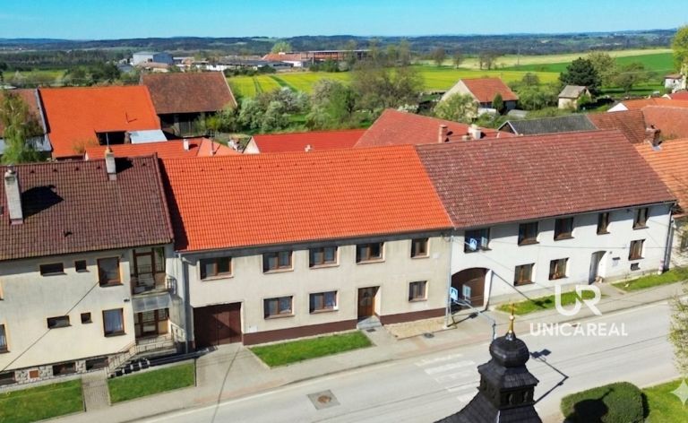 Prodej vícegenerační zemědělské usedlosti, Čikov u Velké Bíteše, okres Třebíč