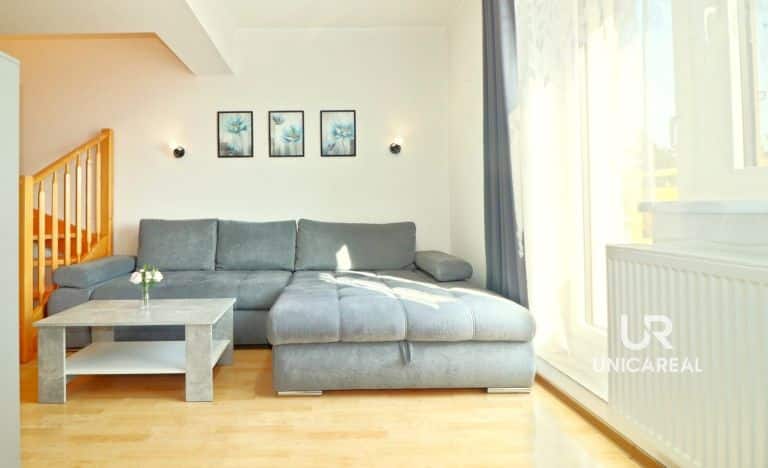 Mezonetový byt 3+kk 77 m², garáž. stání, zahrádka, Velešovice
