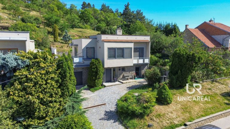 Prodej dvoupodlažního RD po celkové rekonstrukci, Pozořice, Velké Lipky