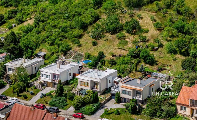 Prodej vilky po rekonstrukci, Pozořice, pozemek 809m²