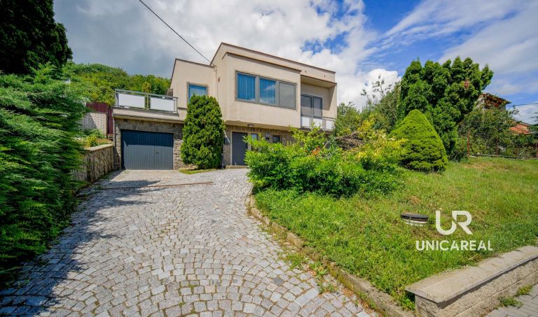 Prodej dvoupodlažního RD po rekonstrukci, Pozořice, Velké Lipky, C.P.: 809m²