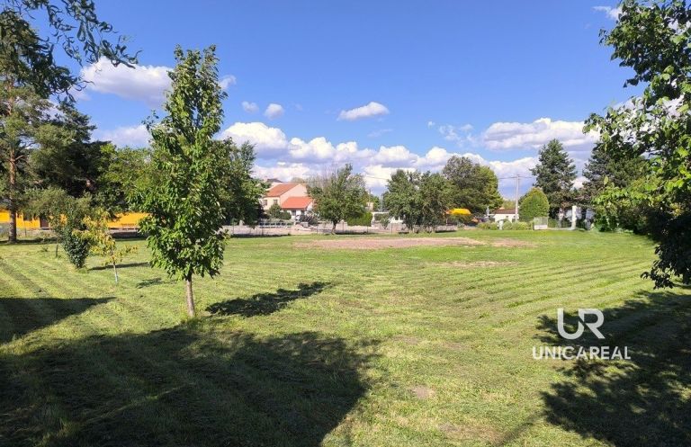 Prodej stavebního pozemku 2348 m² Kovalovice
