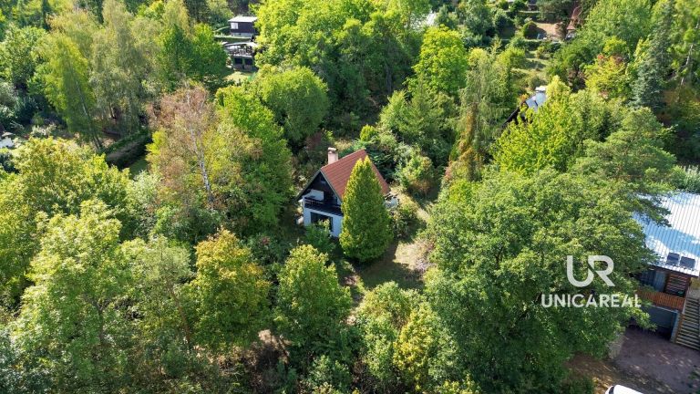 Prodej chaty k celoročnímu bydlení včetně stavebního pozemku na chatu, Březina u Tišnova, vlastní pozemky 1 790 m2