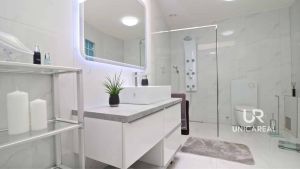 15-prodej-rd-Brno-Komin-luxusni-koupelna