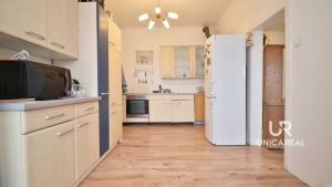 9-Prodej-RD-51-hospoda-Trstenice-kuchyn-Moravsky-Krumlov-2