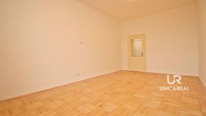 Pronajem-bytu-11-Brno-Veveri-Hrncirska-obyvaci-pokoj-2