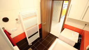 Prodej-bytu-3kk-Brno-Zebetin-Kamechy-ulice-Zabi-koupelna-2