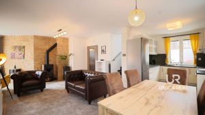 prodej-byt-rd-4kk-brno-zebetin-ulice-marsikova-obyvaci-pokoj