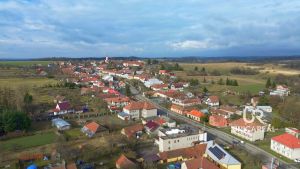 Prodej-Rodinny-dum-chalupa-rozstani-Moravsky-kras-dron-vesnice