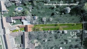 Celkovy-pozemek