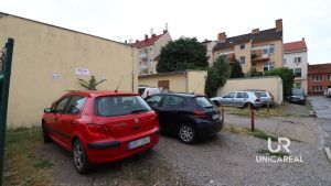 Parkovani-pred-komerci