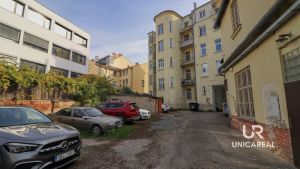 Parkovani-ve-vnitrobloku