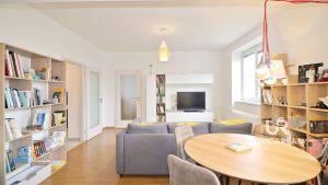 Jidelni-kout-s-obyvaci-casti-2